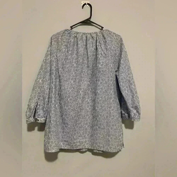 Lilly Pulitzer Willa Blue White Embroidered Eyelet Long Balloon Sleeve Top M - Picture 7 of 7